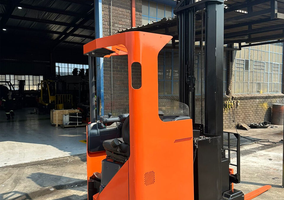 BT 1.6 Ton Electric Reach Truck